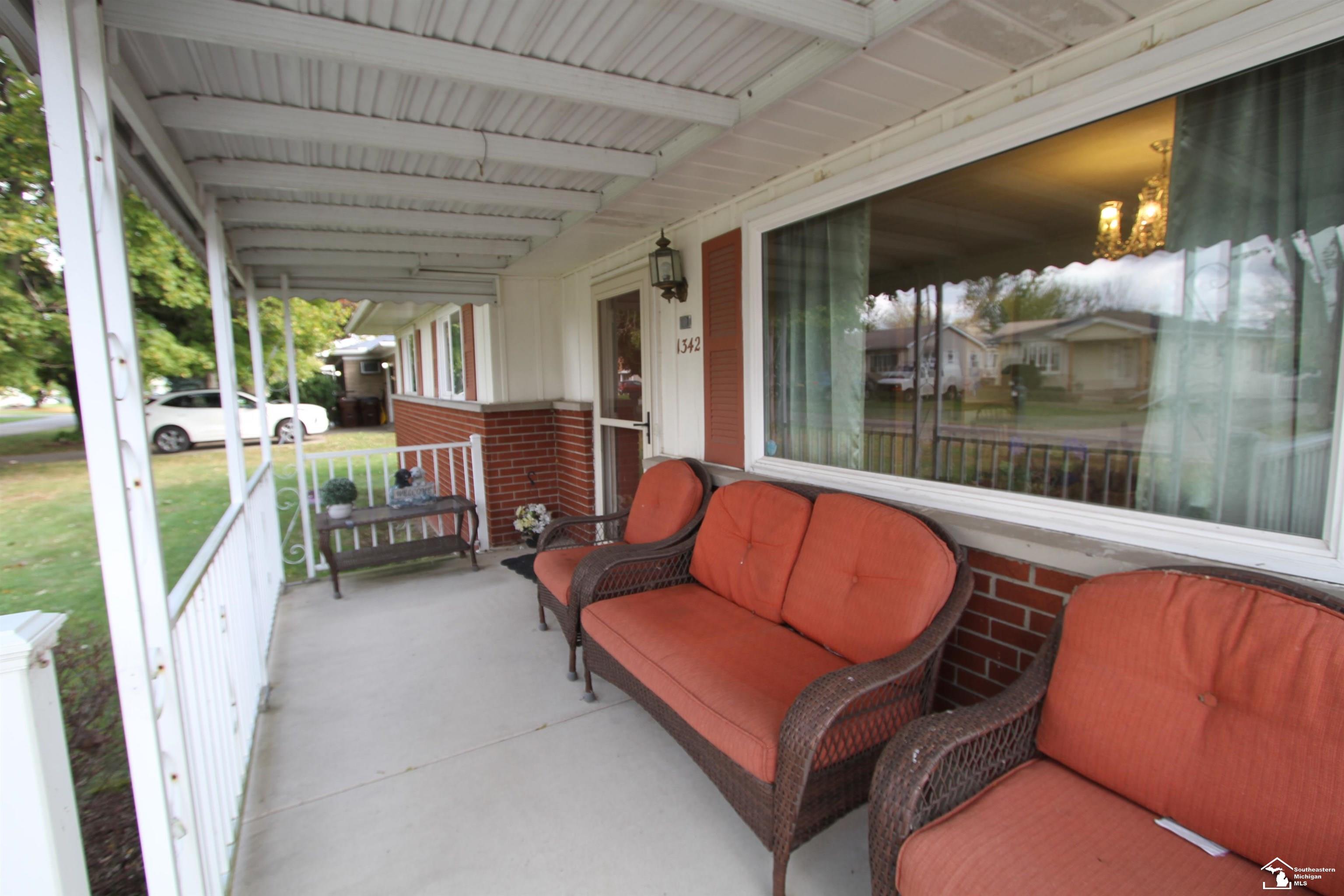 1342 SUNSET Street