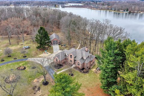 1725 Hemlock Road Quincy MI 49082