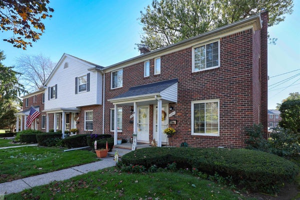 22911 GARY LN, SAINT CLAIR SHORES, MI 48080 - Image f4d8d5a6ef931b97e37453f19ba1cfac/2528624746