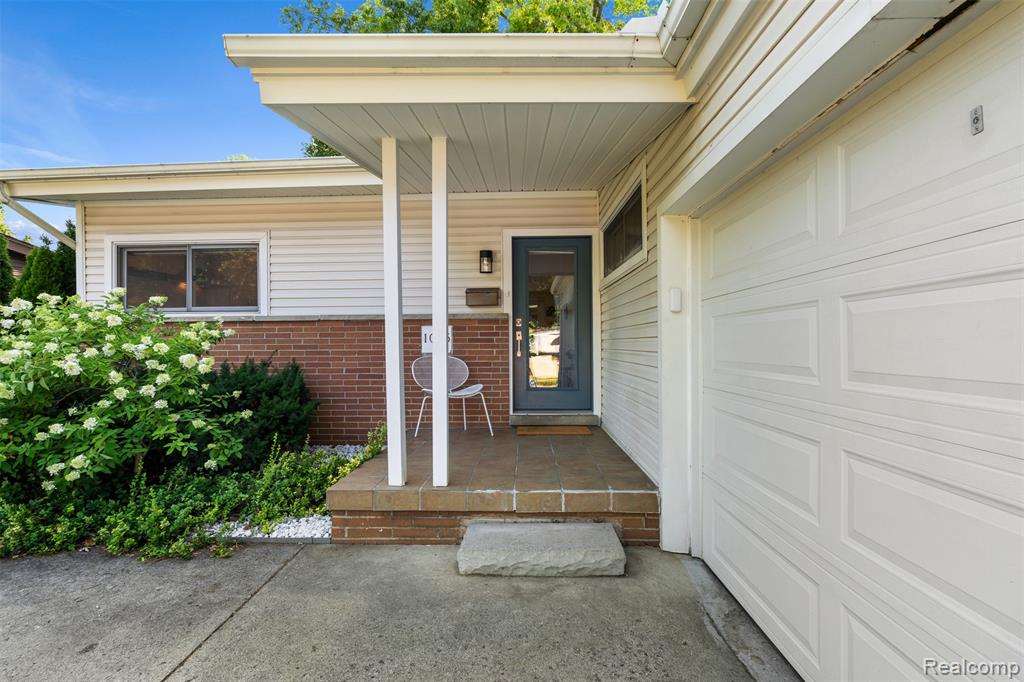 1085 Brooklawn Drive