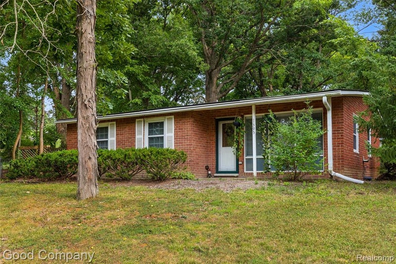 1395 Omega Road