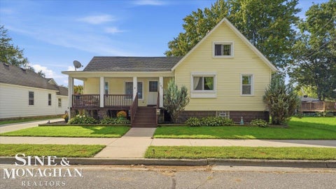 Photo of 709 Robertson Street, Marine City, MI 48039 (MLS # 50222384)