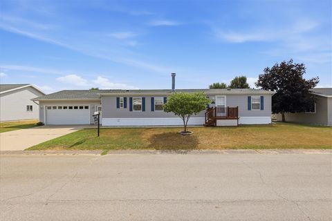 Photo of 13686 Snapdragon Lane, Cedar Springs, MI 49319 (MLS # 70548306)
