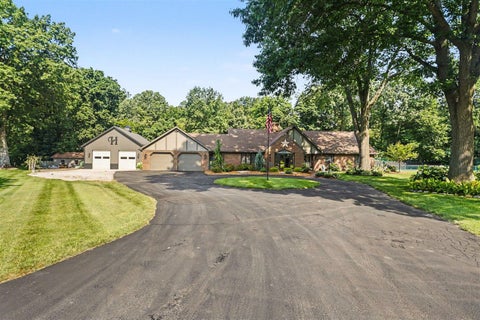 Photo of 1555 Cardinal Drive, Saint Joseph, MI 49085 (MLS # 70546591)