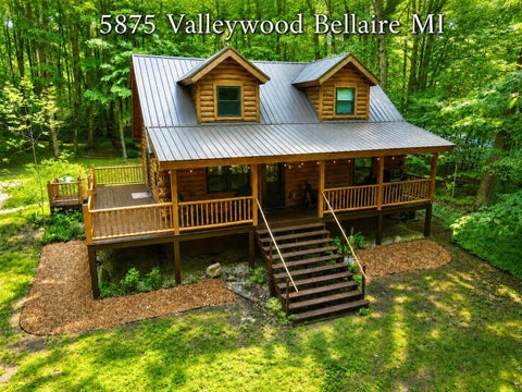 Photo of 5875 Valleywood Drive, Bellaire, MI 49615 (MLS # 80069493)