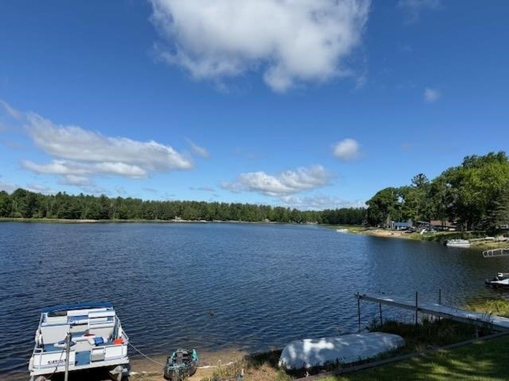 Photo of 3111 Lakeshore Drive, Gladwin, MI 48624 (MLS # 50210447)