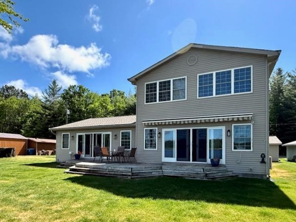 Photo of 3111 Lakeshore Drive, Gladwin, MI 48624 (MLS # 50210447)
