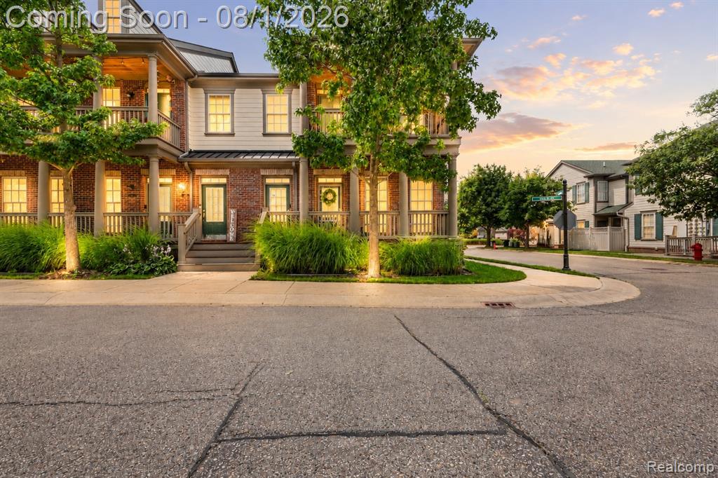 207 JOTHAM Avenue