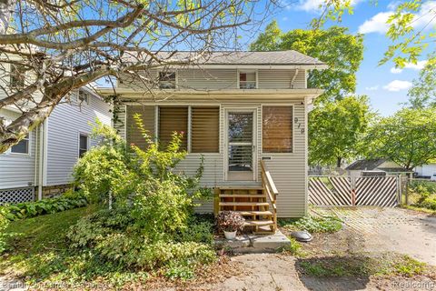 919 Harrison Street Monroe MI 48161