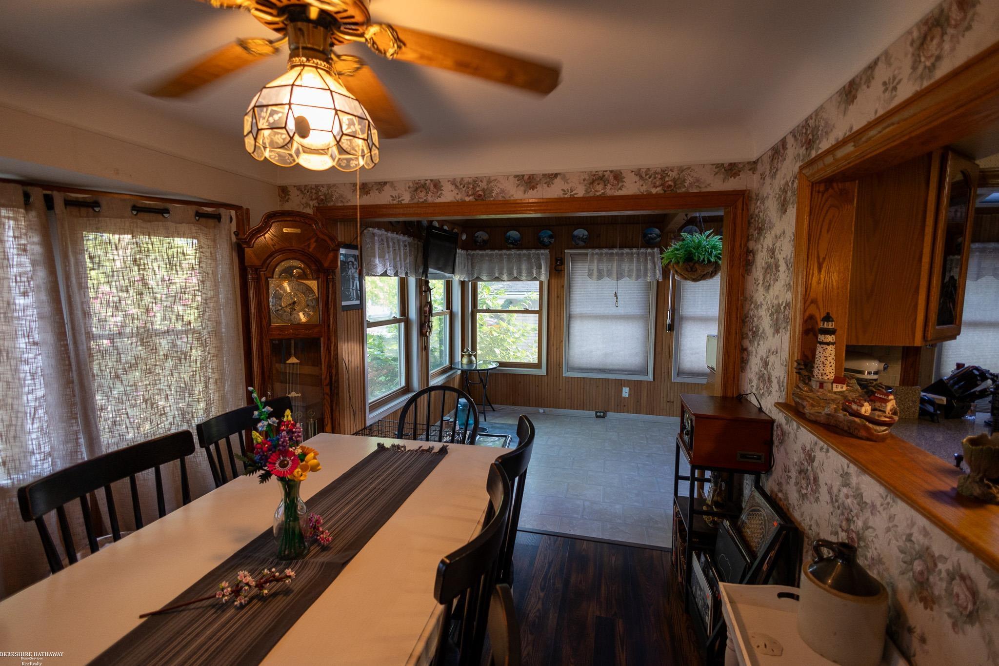 Rockwood, Michigan 48173, United States, 3 Bedrooms Bedrooms, ,2 BathroomsBathrooms,Residential,Active,187983