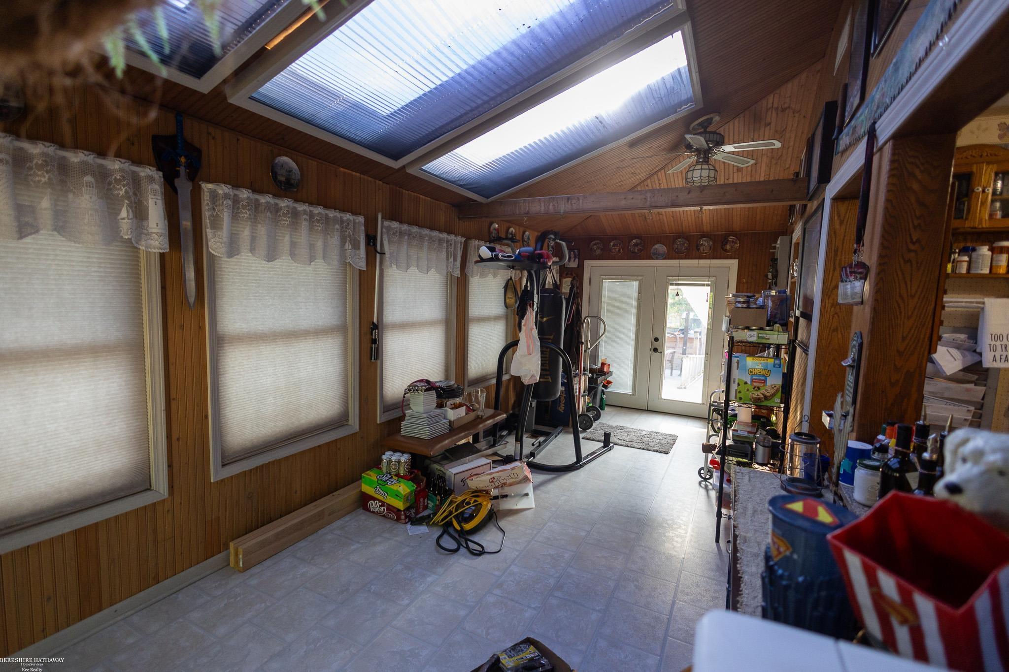 Rockwood, Michigan 48173, United States, 3 Bedrooms Bedrooms, ,2 BathroomsBathrooms,Residential,Active,187983