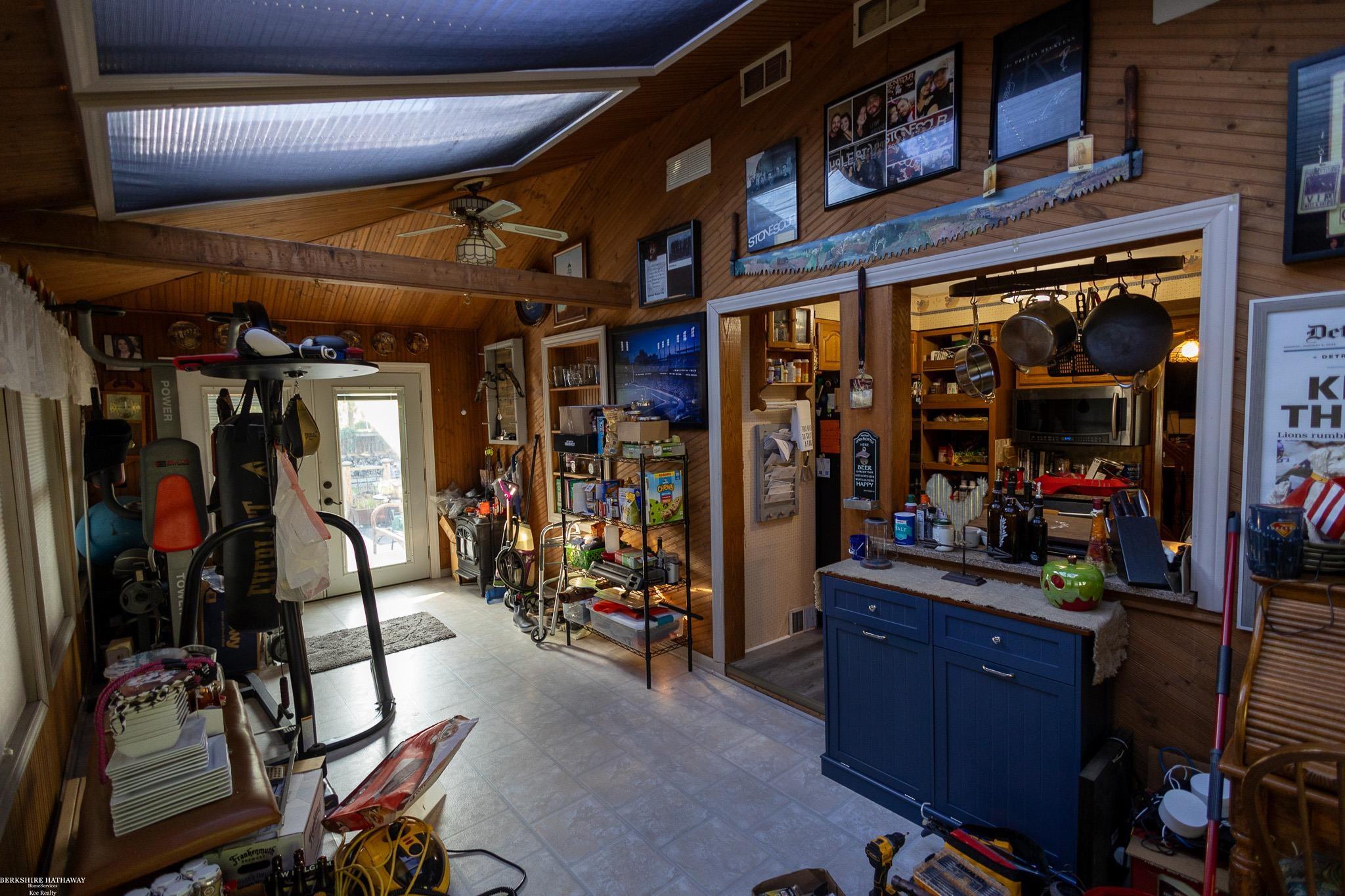 Rockwood, Michigan 48173, United States, 3 Bedrooms Bedrooms, ,2 BathroomsBathrooms,Residential,Active,187983