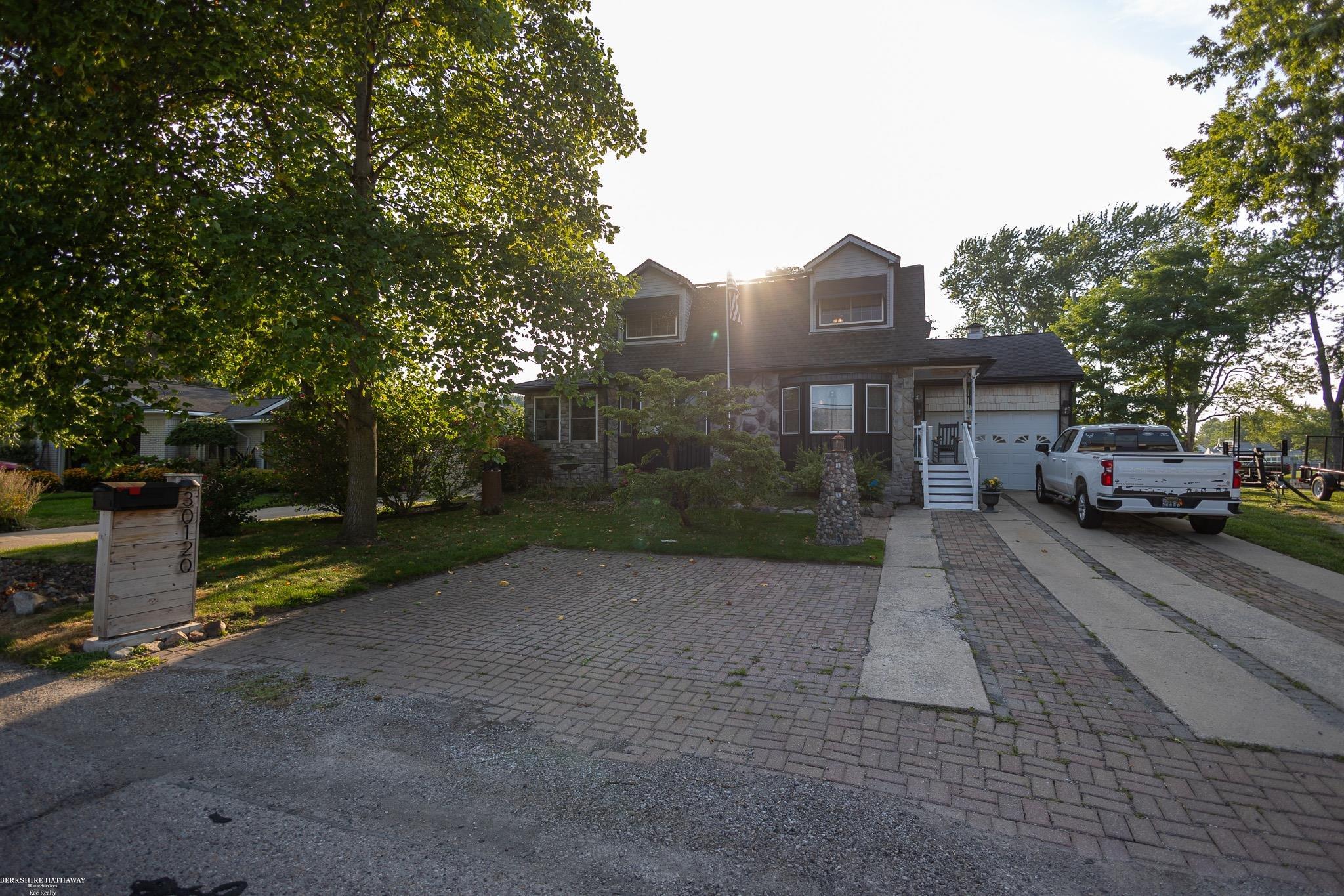 Rockwood, Michigan 48173, United States, 3 Bedrooms Bedrooms, ,2 BathroomsBathrooms,Residential,Active,187983