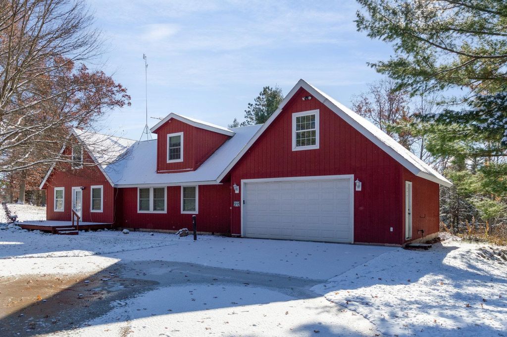 Photo of 650 Linda Drive, Harrison, MI 48625 (MLS # 50194650)