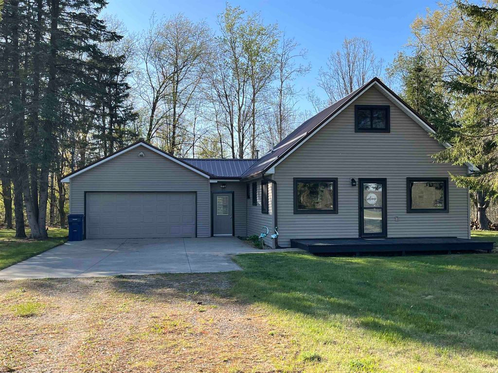 Photo of 3340 Pinehurst Drive, Lake, MI 48632 (MLS # 50207925)