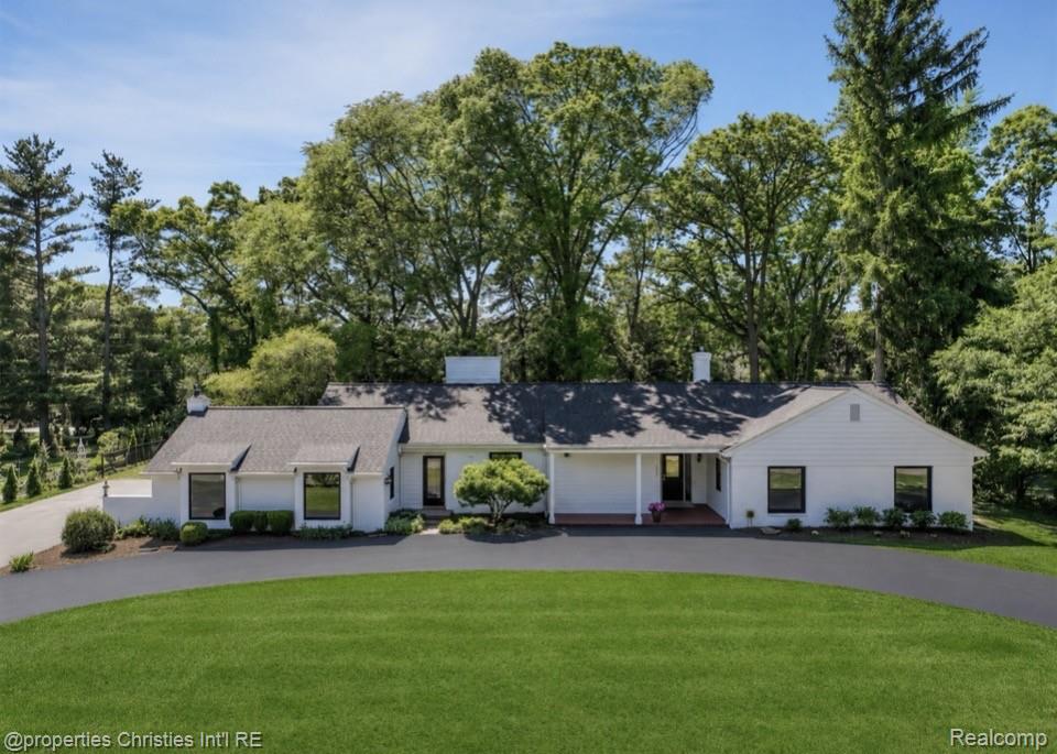 1257 Charrington Road