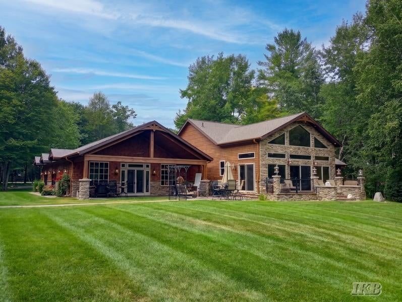 Photo of 4074 Pineway Drive, Gladwin, MI 48624 (MLS # 50221104)
