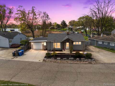 Photo of 4583 FOREST Avenue, Waterford, MI 48328 (MLS # 61024912)