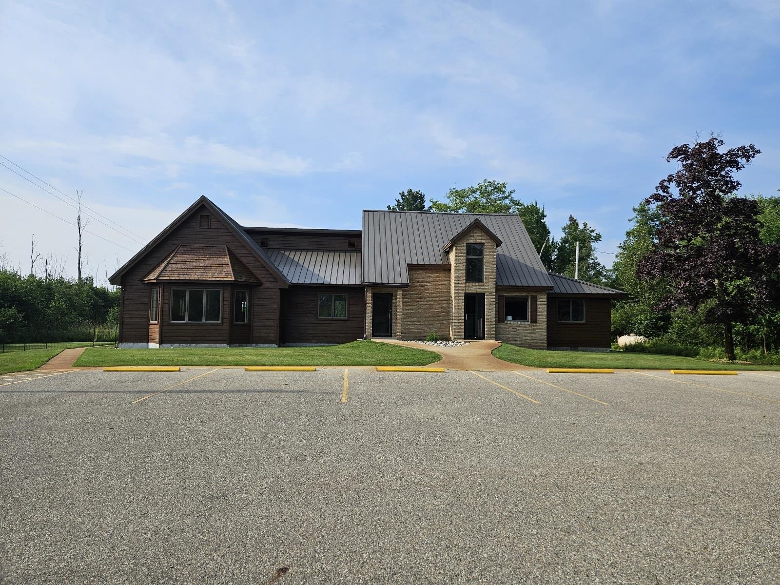 235 Monument Road