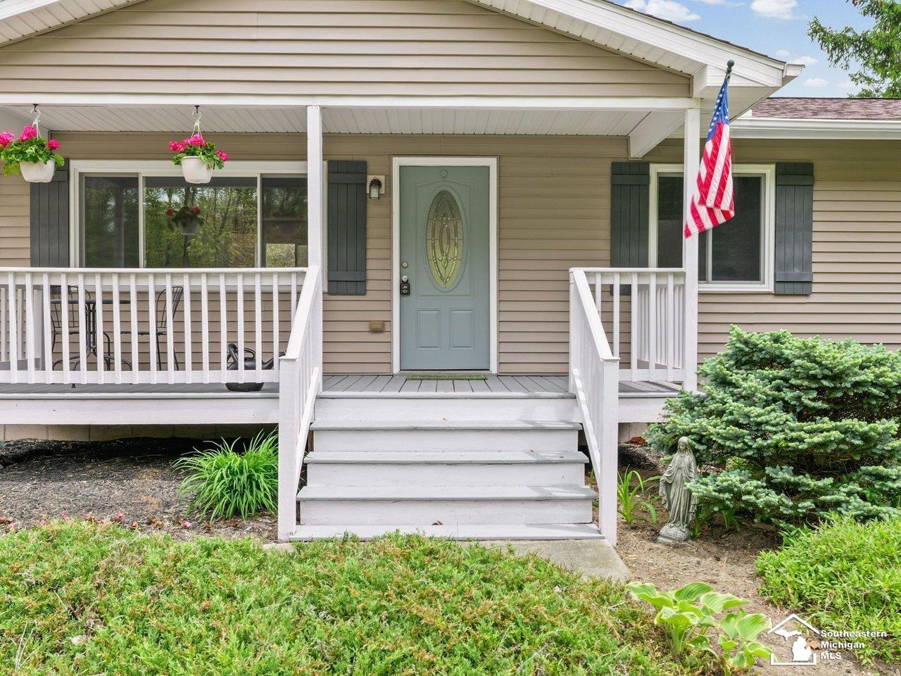 2037 Meanwell Road