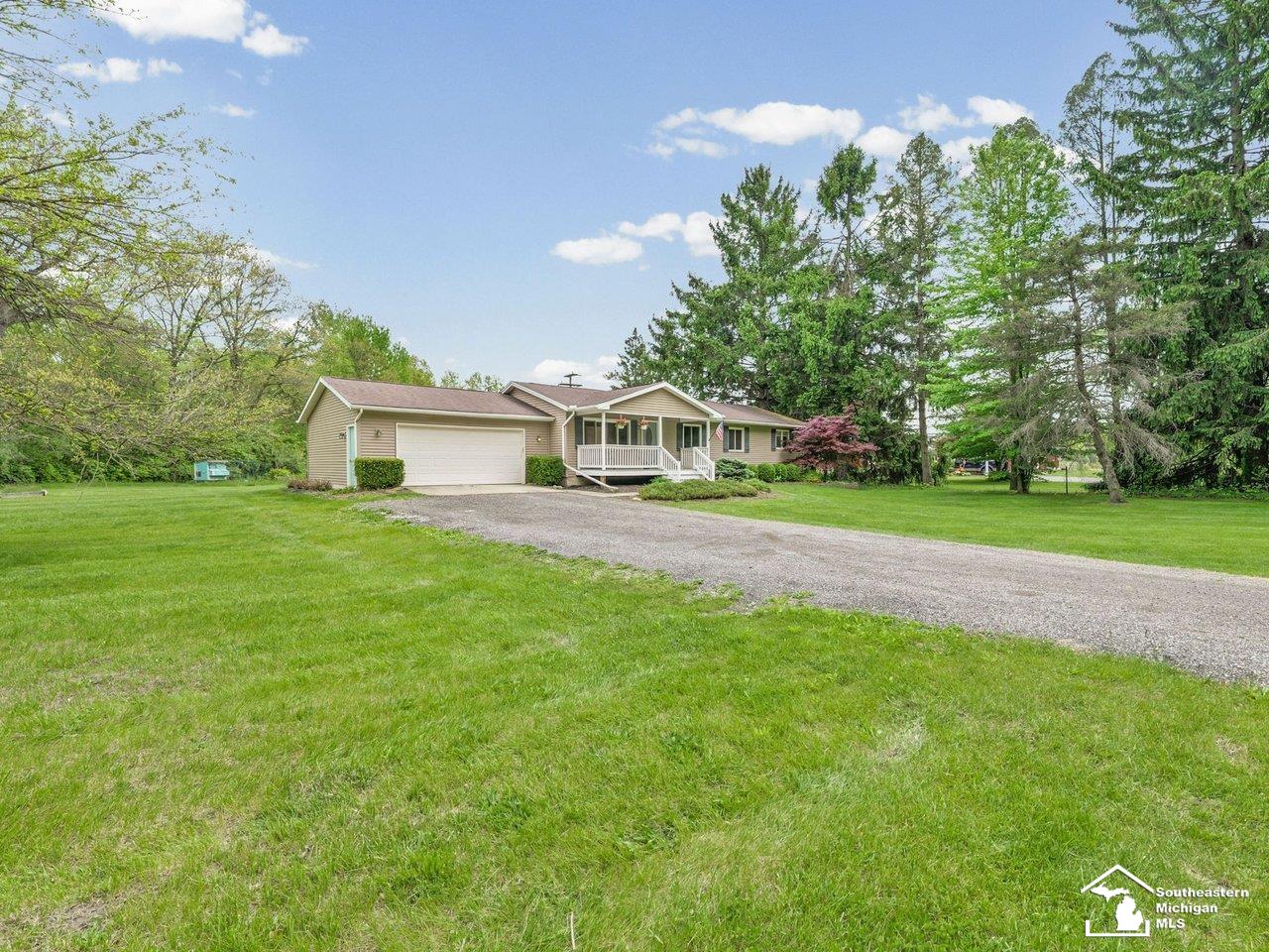 2037 Meanwell Road