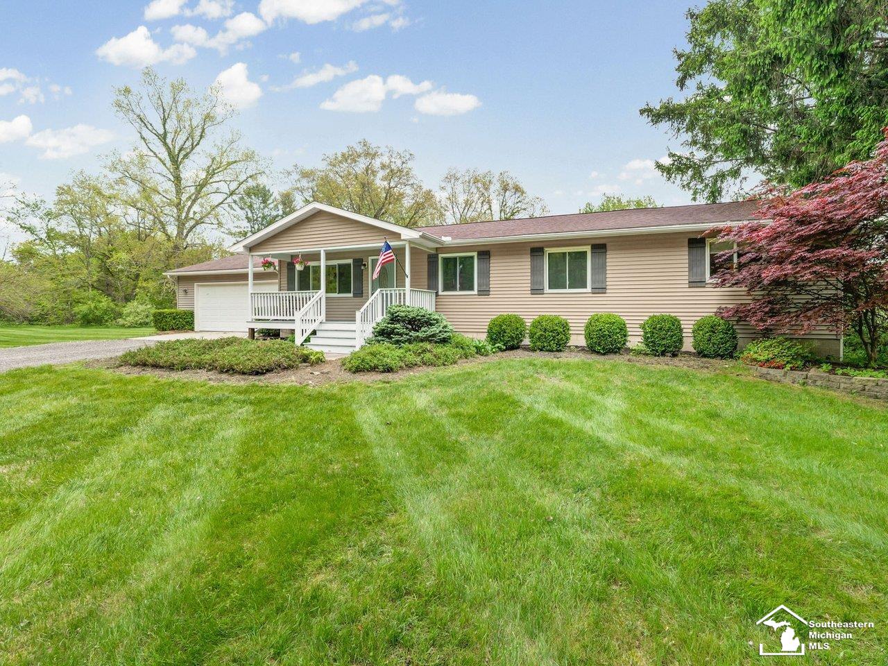 2037 Meanwell Road