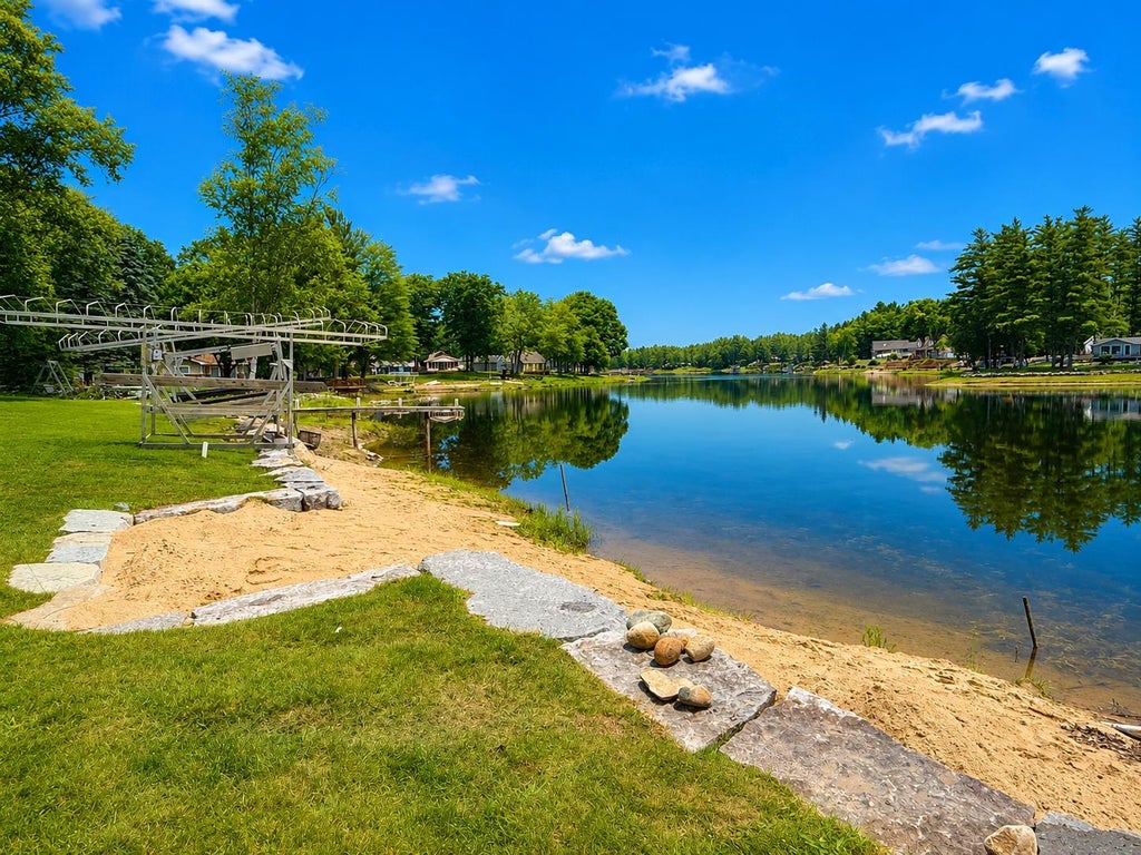 Photo of 3188 W RIVER Drive, Gladwin, MI 48624 (MLS # 50213078)