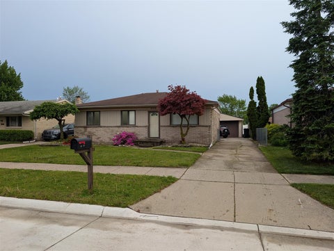 Photo of 16318 Wellington Avenue, Roseville, MI 48066 (MLS # 70556180)
