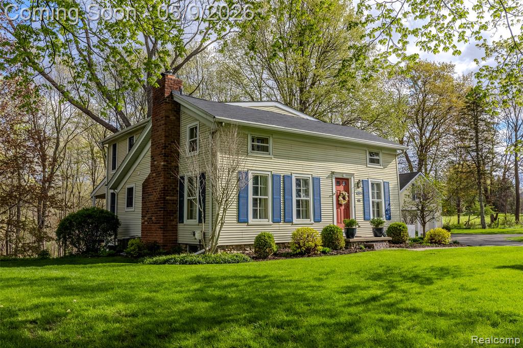 1081 E Tienken Road