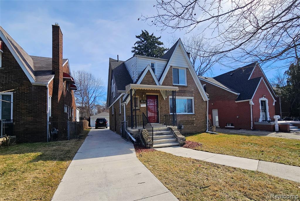 9918 Strathmoor Street