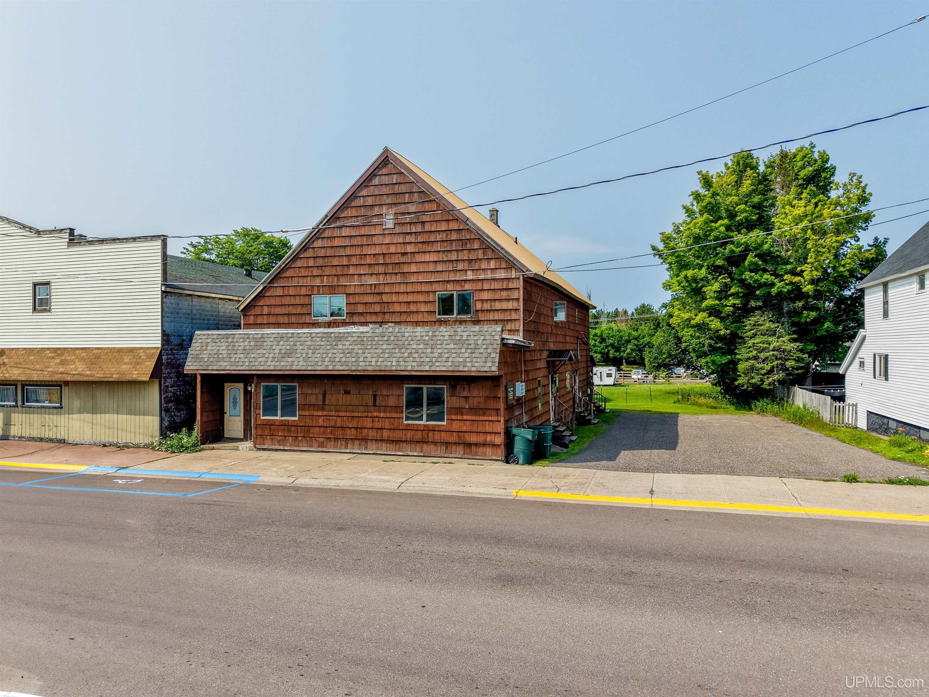 137 Lake Linden Avenue
