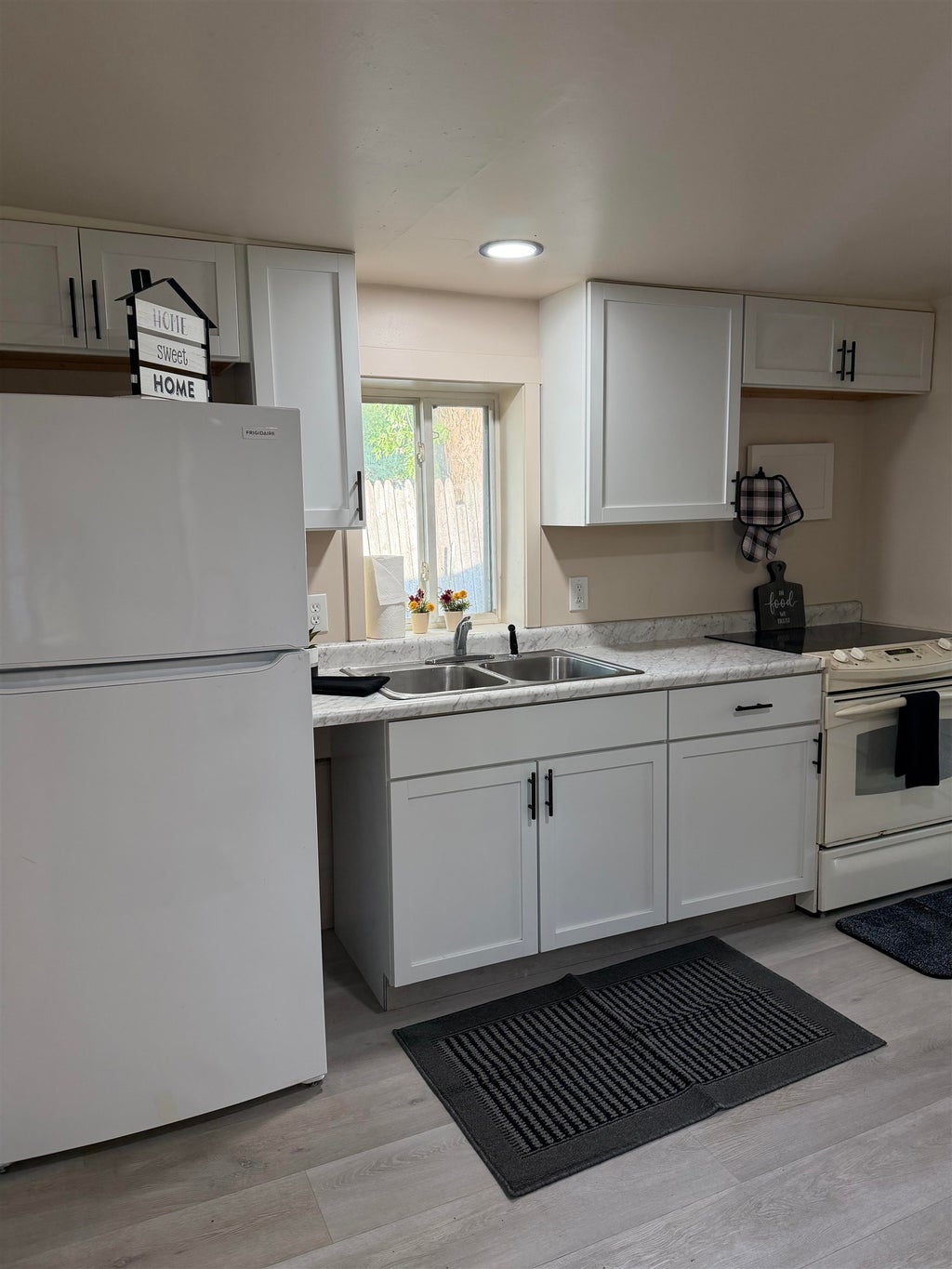 Photo of 408 W Wheaton Avenue, Clare, MI 48617 (MLS # 50220442)