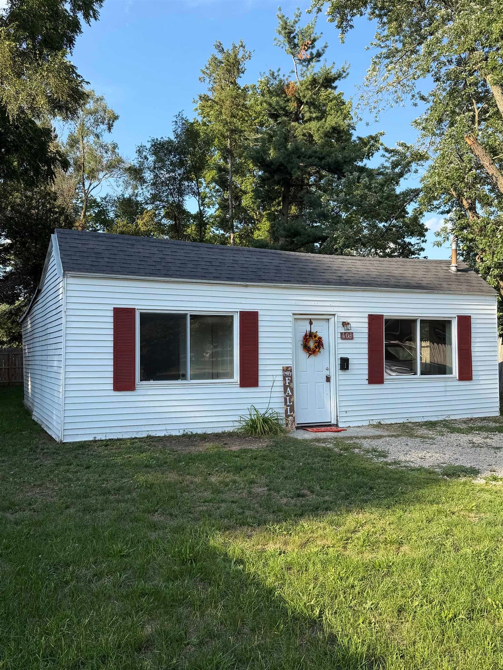 Photo of 408 W Wheaton Avenue, Clare, MI 48617 (MLS # 50220442)