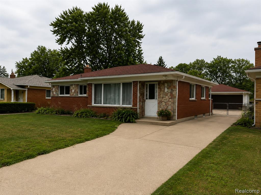 24857 Champaign