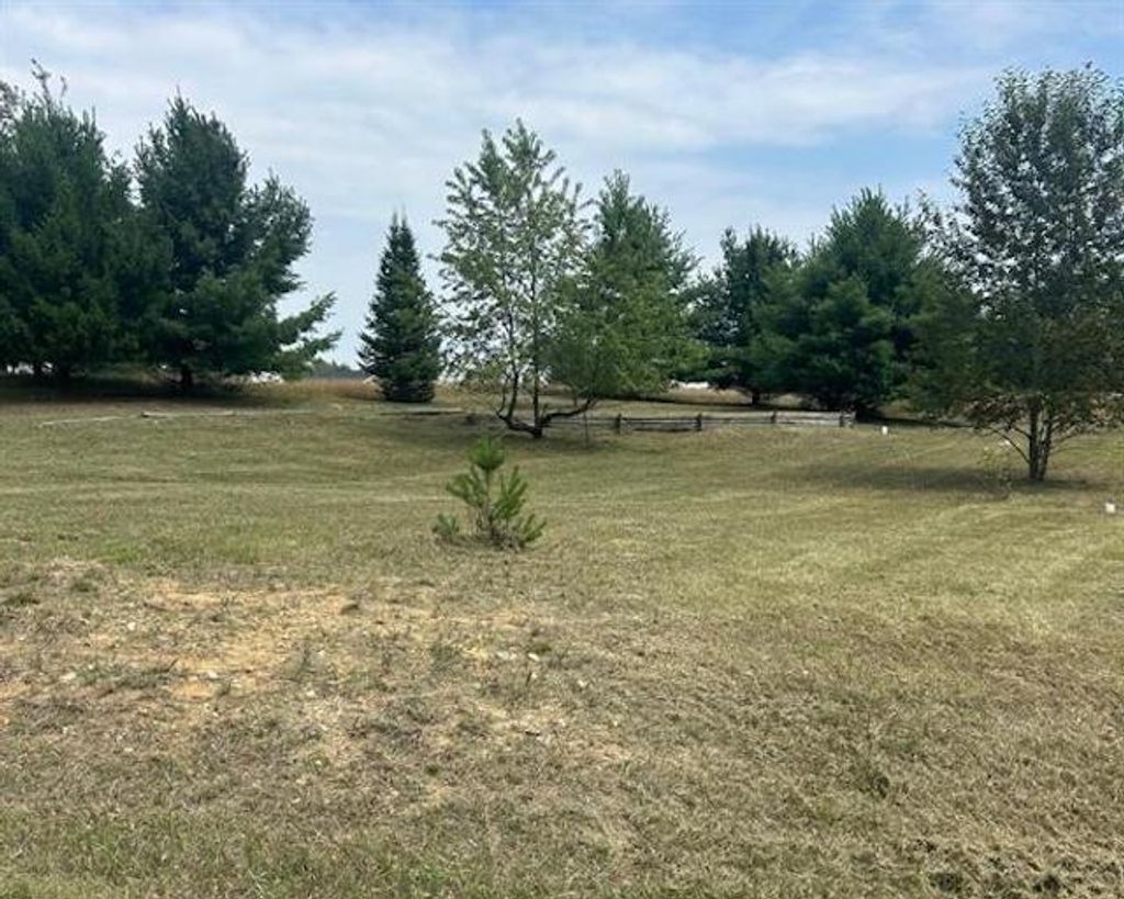 Photo of 4876 WESTCHESTER Drive, Gladwin, MI 48624 (MLS # 50188423)