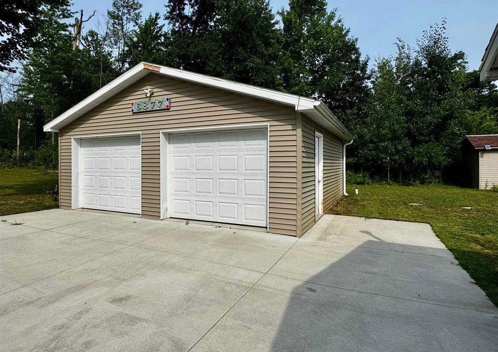 Photo of 8877 Canal Street, Farwell, MI 48622 (MLS # 50219282)