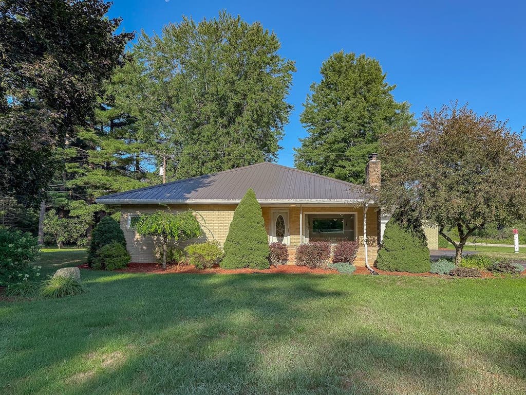 Photo of 3999 N Castor Road, Coleman, MI 48618 (MLS # 50217632)