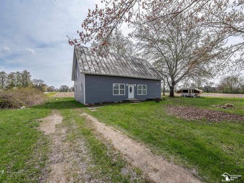 Photo of 13680 Martinsville Road, Carleton, MI 48117 (MLS # 50208213)