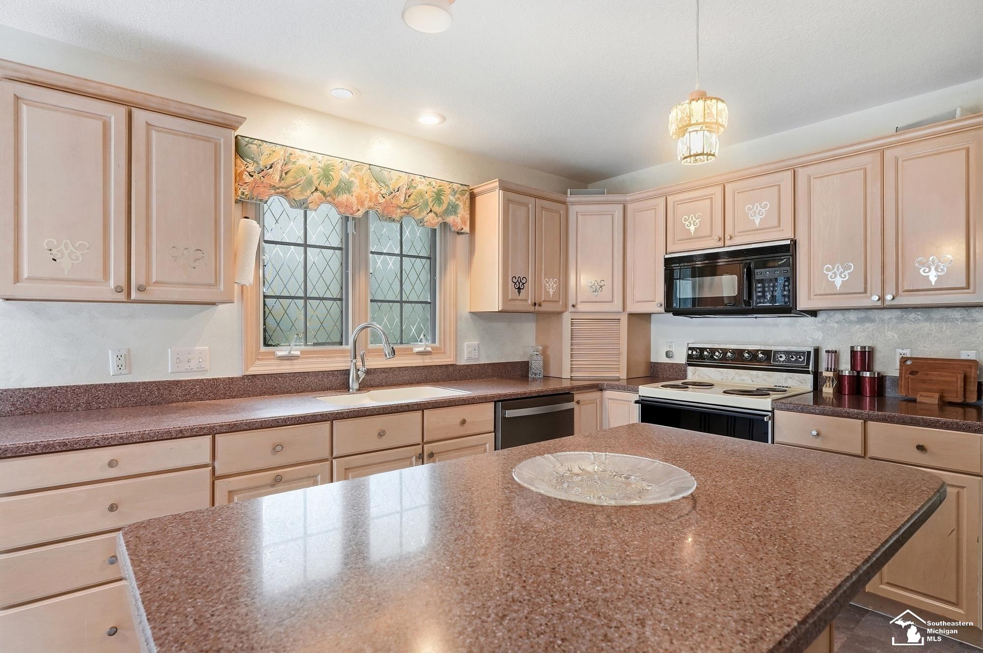 7365 Hidden Valley Drive