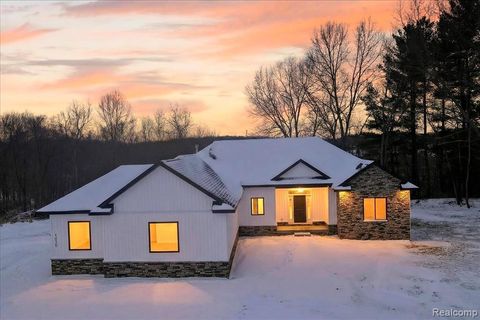 4085 Metamora Ridge Metamora MI 48455