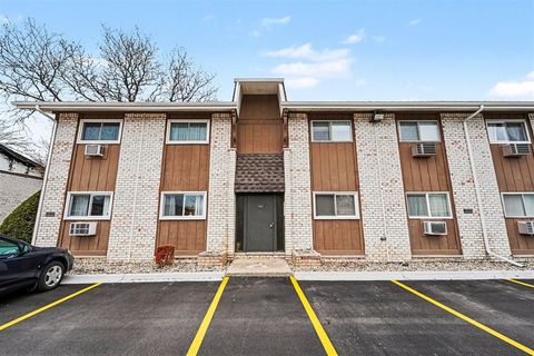 Photo of 7602 Woodview Street 1 #1, Westland, MI 48185 (MLS # 70526089)