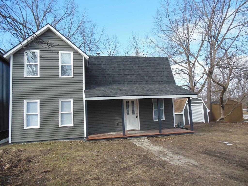 Photo of 265 E Oak Street, Harrison, MI 48625 (MLS # 50202455)