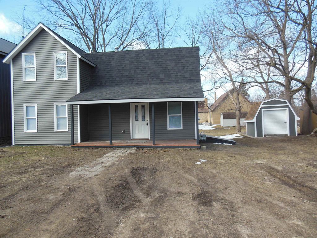 Photo of 265 E Oak Street, Harrison, MI 48625 (MLS # 50202455)