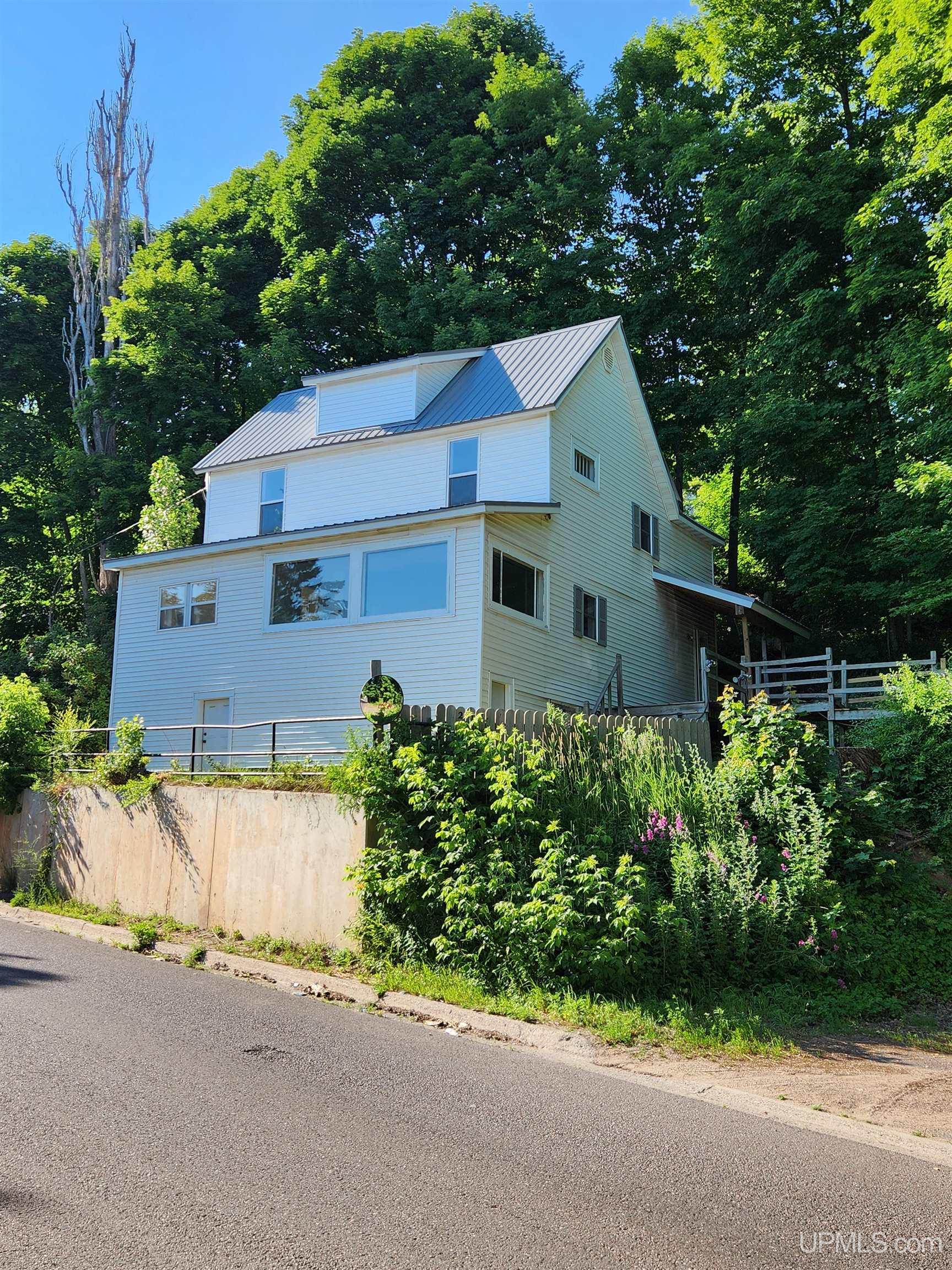 205 White Street