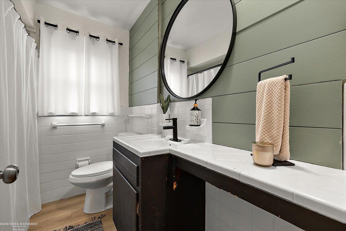 Saint Clair Shores, Michigan 48081, United States, 3 Bedrooms Bedrooms, ,2 BathroomsBathrooms,Residential,Active,213784