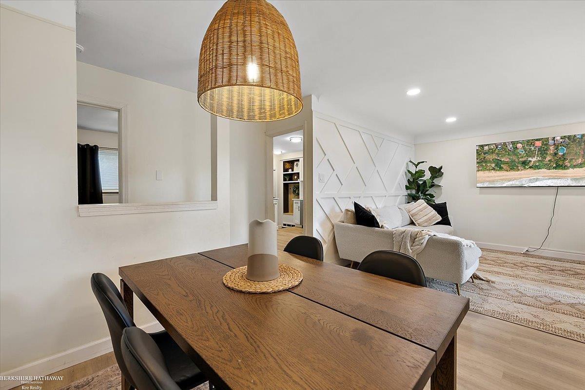 Saint Clair Shores, Michigan 48081, United States, 3 Bedrooms Bedrooms, ,2 BathroomsBathrooms,Residential,Active,213784