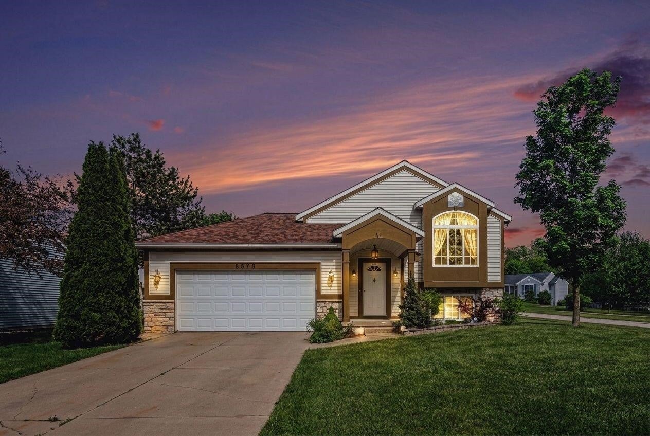 6878 Lake Bluff Drive