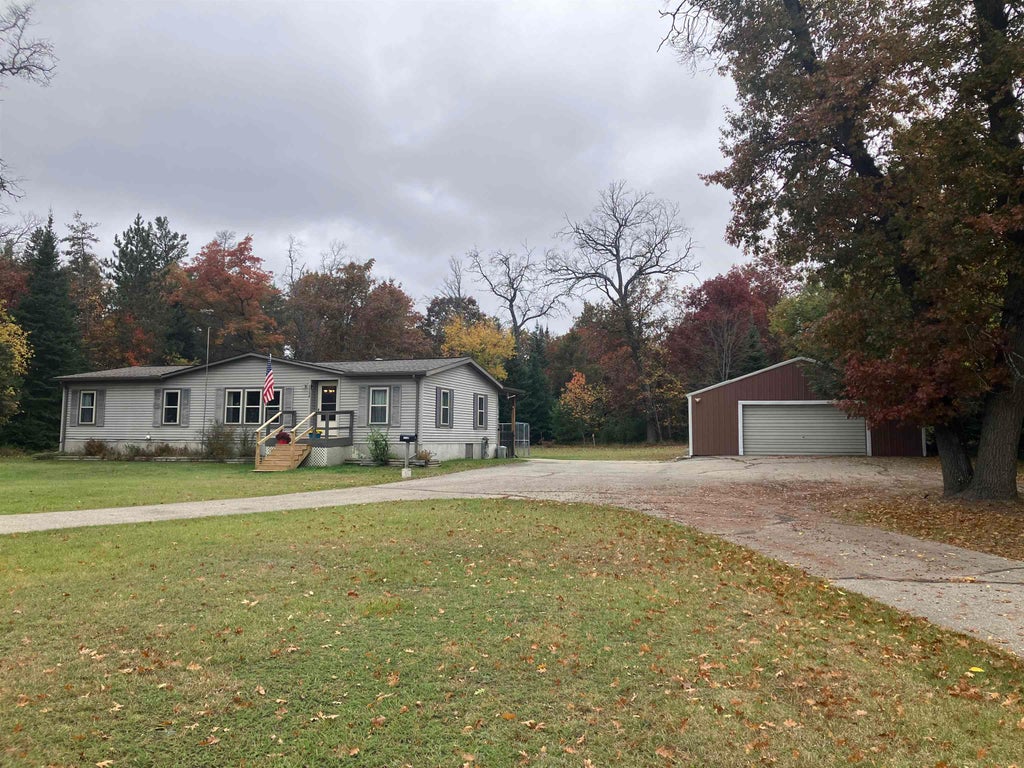 Photo of 11136 Steckert Bridge Road, Roscommon, MI 48653 (MLS # 50224965)