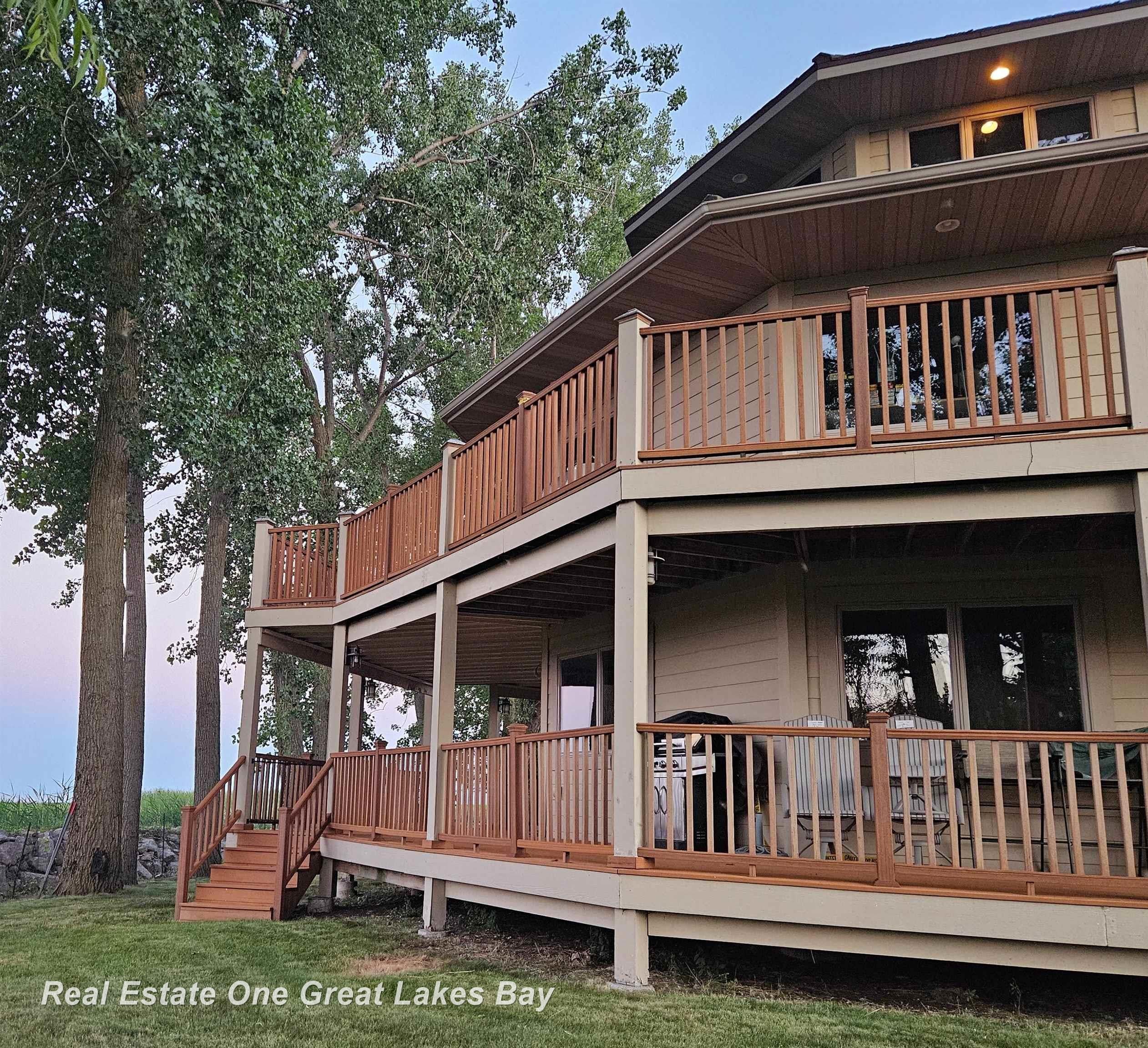 2180 Driftwood Road