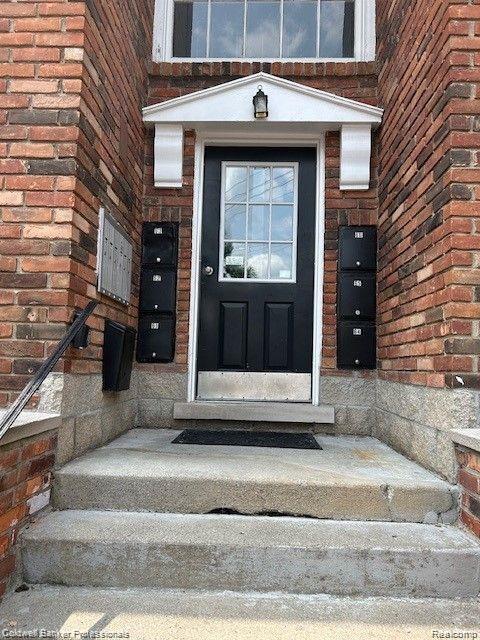 31831 Grand River Unit #61